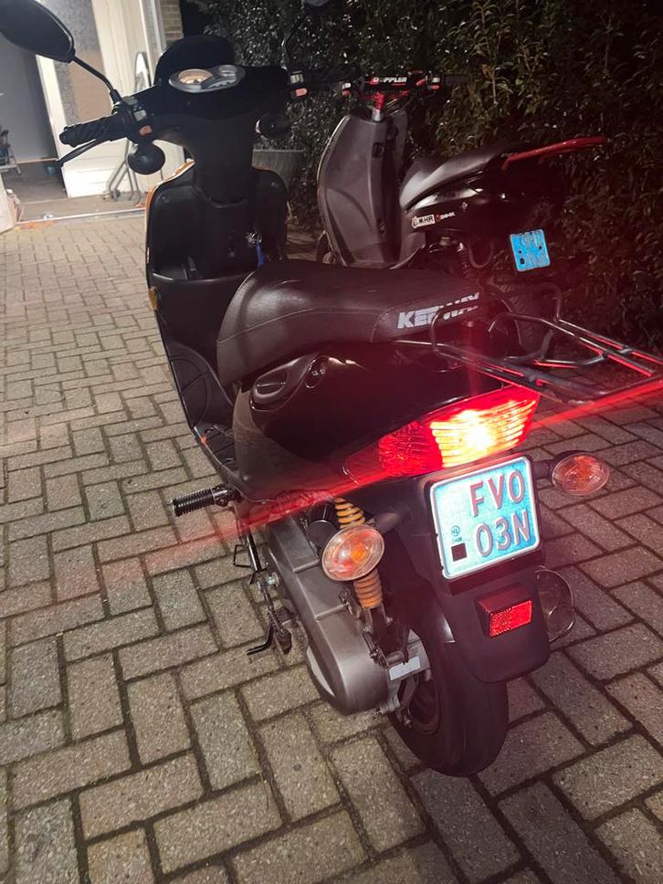 Keeway hurricane - 25 km/u, Fietsen en Brommers, Scooters | Yamaha, Gebruikt, Overige modellen, Maximaal 45 km/u, Benzine, Ophalen of Verzenden