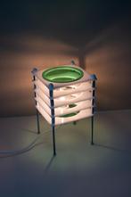 Design lampje, Huis en Inrichting, Lampen | Tafellampen, Ophalen of Verzenden, Nieuw, Kunststof, Minder dan 50 cm