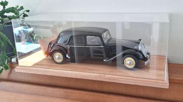 Vitrine / Showcase / Displaycase / display / stolp op maat! beschikbaar voor biedingen
