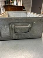 3 stuks vintage magazijnbakken, Huis en Inrichting, Woonaccessoires | Kisten, Ophalen, Minder dan 50 cm, 50 tot 100 cm, Zo goed als nieuw