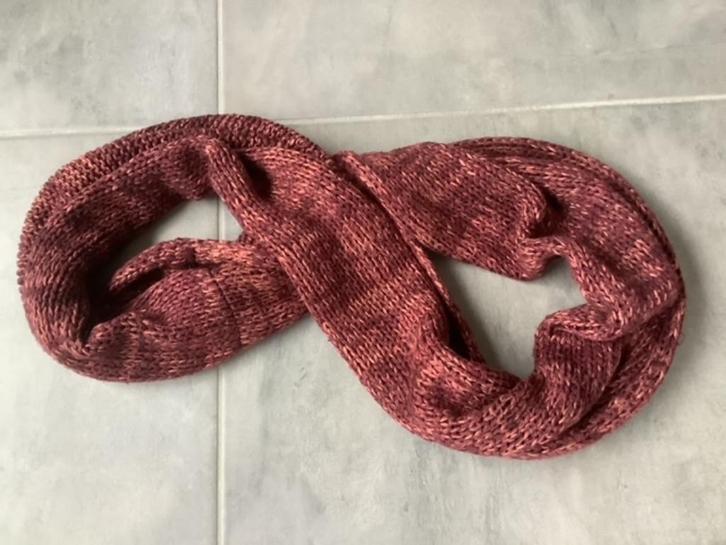 DIVIDED Dames Col sjaal H&M, Kleding | Dames, Mutsen, Sjaals en Handschoenen, Zo goed als nieuw, Sjaal, Ophalen of Verzenden