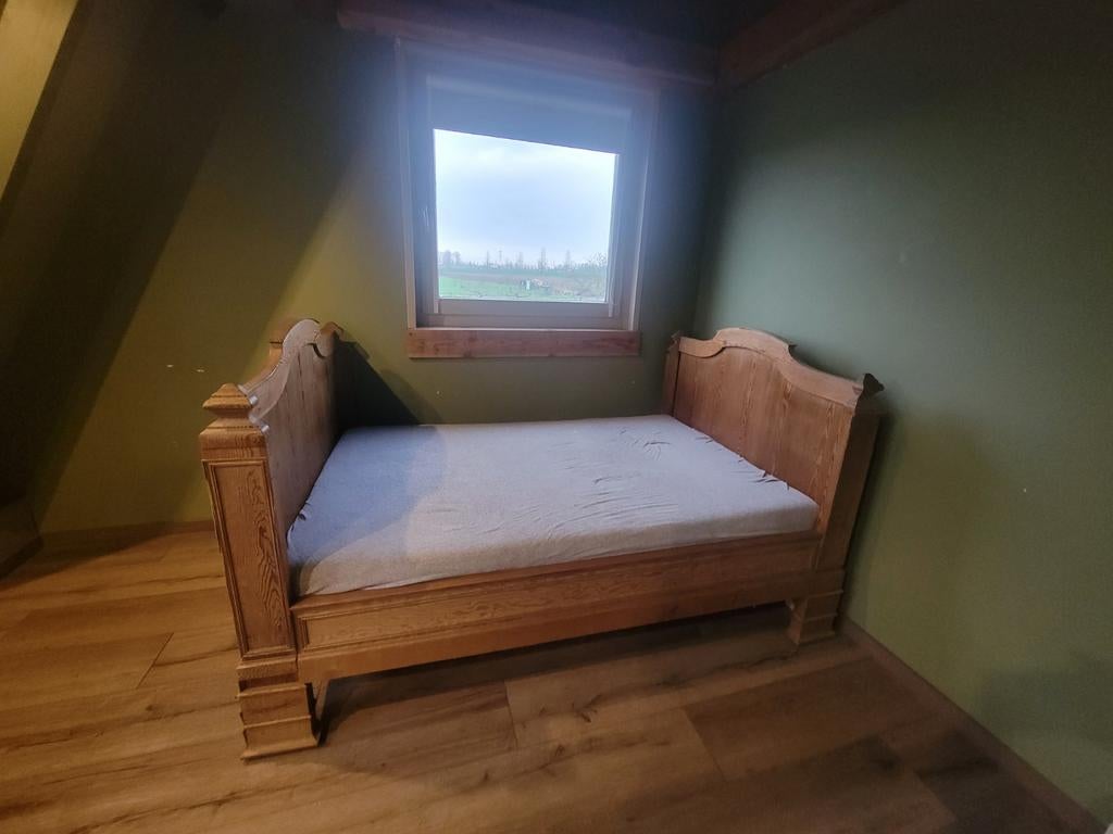 Stoer oud houten bed, Huis en Inrichting, Slaapkamer | Bedden, Ophalen of Verzenden