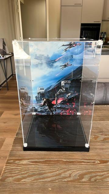 Lego UCS AT-ST display case beschikbaar voor biedingen