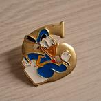 Donald Duck "S" pin - Disney, Verzamelen, Speldjes, Pins en Buttons, Ophalen of Verzenden, Zo goed als nieuw, Speldje of Pin