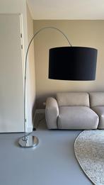 Stijlvolle zuiver booglamp met zwarte lampenkap, Huis en Inrichting, Lampen | Vloerlampen, Ophalen of Verzenden, Zo goed als nieuw