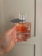 La Vie Est Belle 30ml - Bijna Nieuw, Sieraden, Tassen en Uiterlijk, Uiterlijk | Parfum, Ophalen of Verzenden, Zo goed als nieuw
