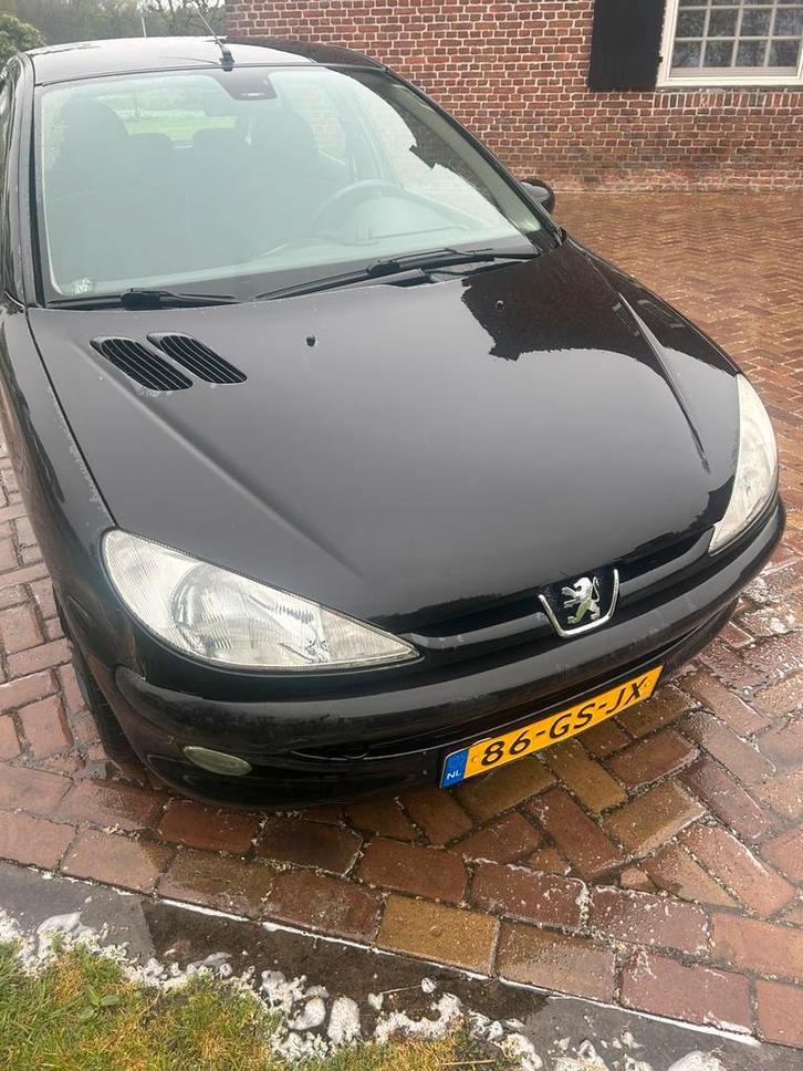 Peugeot 206 1.4 5D 2001 Zwart, Auto's, Peugeot, Particulier, Airbags, Alarm, Apple Carplay, Bluetooth, Elektrische buitenspiegels