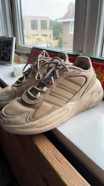 Adidas cloudfoam beschikbaar voor biedingen