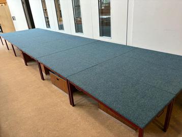 Podium te koop - 7,20 x 1,80 meter beschikbaar voor biedingen