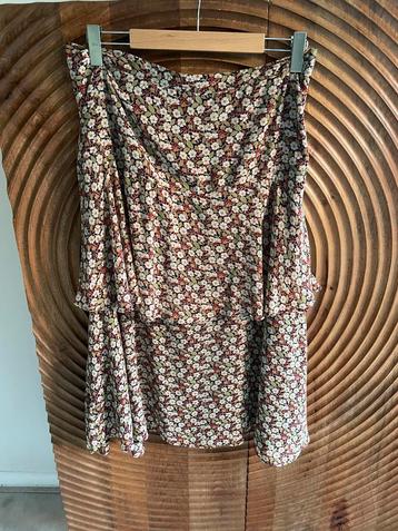 Bloemenrok, vintage look beschikbaar voor biedingen
