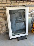 2 x kunsstof draai/kiep raam, Doe-het-zelf en Verbouw, Kozijnen en Schuifpuien, Kunststof, Raamkozijn, Zo goed als nieuw, Ophalen