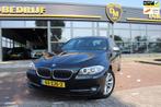 BMW 5-serie Touring 528i Upgrade Edition | Digitaalklok | 36, Automaat, Gebruikt, 2000 kg, Zilver of Grijs
