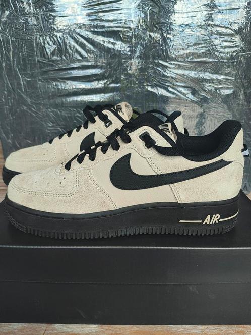 Nike Airforce 1. NIEUW!! Mt 38,5, Kleding | Heren, Schoenen, Nieuw, Wit, Ophalen of Verzenden
