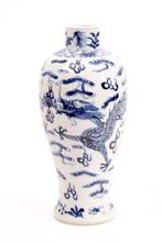 Chinees Porselein Kangxi vaas met draken gedecoreerd, Ophalen of Verzenden