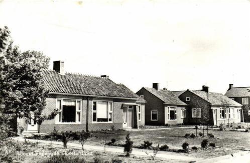 Aduard, Verlengde Kloosterstraat - 1964 gelopen, Verzamelen, Ansichtkaarten | Nederland, Gelopen, 1960 tot 1980, Ophalen of Verzenden