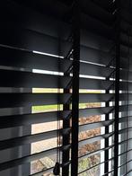 Gloednieuwe zwarte houten jaloezie, Ophalen, Zwart, Nieuw, 50 tot 100 cm