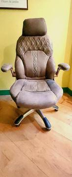 Desk chair in good condition, Ophalen, Bruin, Zo goed als nieuw, Bureaustoel