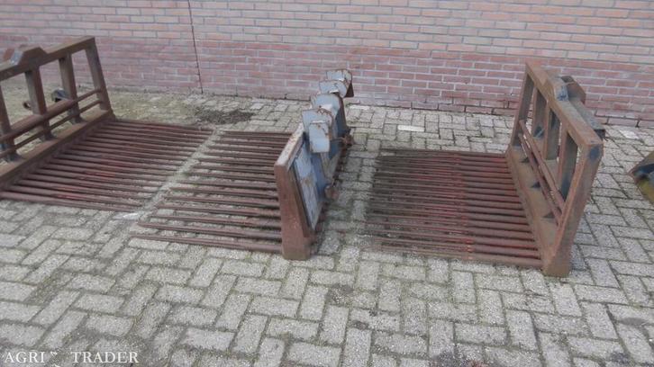 Tegelrieken,puinbak, Jip, sneeuwschuif, Schaffer,Thaler,stro, Zakelijke goederen, Machines en Bouw | Kranen en Graafmachines