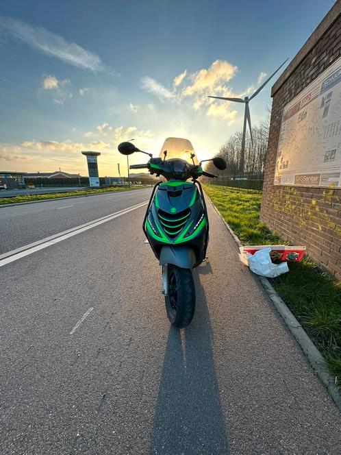 piaggio zip 4T, Fietsen en Brommers, Scooters | Piaggio, Zo goed als nieuw, Zip, Maximaal 25 km/u, Benzine, Ophalen
