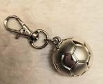 Voetbal sleutelhanger, nieuw, Verzamelen, Sleutelhangers, Ophalen of Verzenden, Zo goed als nieuw, Sport