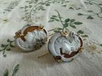 Vintage Gouden Oorbellen 18 karaat Met Camee, Ophalen of Verzenden, Goud, Goud, Hangers