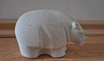 Beeld beeldje neushoorn marbell belgie museum steen, Verzamelen, Beelden en Beeldjes, Ophalen of Verzenden, Zo goed als nieuw