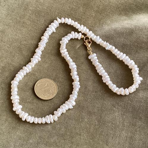 Mooie ketting met zoetwater parels NIEUW, Sieraden, Tassen en Uiterlijk, Kettingen, Nieuw, Overige materialen, Beige, Ophalen of Verzenden