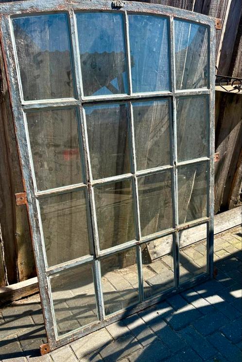 Raamwerk smeedijzer ( antiek ), Doe-het-zelf en Verbouw, Glas en Ramen, Gebruikt, Gevelraam of Ruit, 120 tot 160 cm, 80 tot 120 cm
