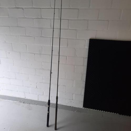 2X  LIGHT GAME SPINHENGELS, Watersport en Boten, Hengelsport | Roofvissen, Zo goed als nieuw, Werphengel, Ophalen