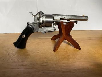 Mooie 9mm Penvuur Revolver type Le Faucheux beschikbaar voor biedingen