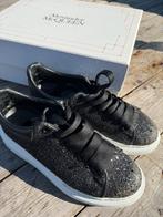 Alexander McQueen Sneakers Maat 36, Ophalen of Verzenden, Zo goed als nieuw, Zwart, Sneakers of Gympen
