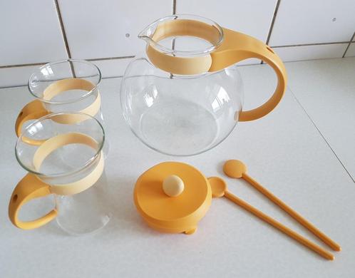5 delige vintage theeset glas met okergele / gele kunststof, Huis en Inrichting, Keuken | Servies, Zo goed als nieuw, Glas of Glazen