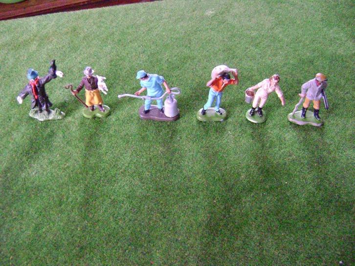 Set Britains boeren Set Britains boeren familie, Hobby en Vrije tijd, Modelauto's | 1:32, Zo goed als nieuw, Tractor of Landbouw