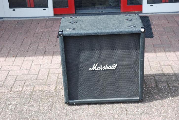 Marshall 4x12 inch kabinet celestion, 140 rms watt by 8 ohm, Muziek en Instrumenten, Instrumenten | Onderdelen, Gebruikt, Elektrische gitaar