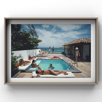 Slim Aarons Holidaymakers in Armacao dos Buzios, Brazil 1983 beschikbaar voor biedingen