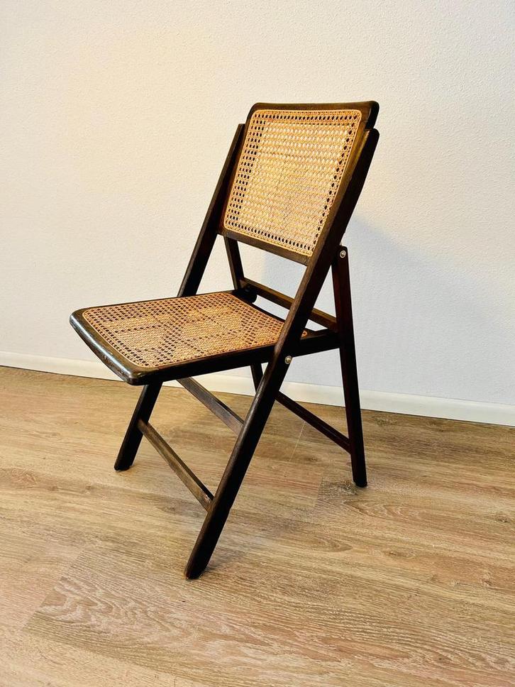 Design houten frame en rieten webbing zelfzaam, Huis en Inrichting, Stoelen, Zo goed als nieuw, Eén, Hout, Bruin, Ophalen of Verzenden