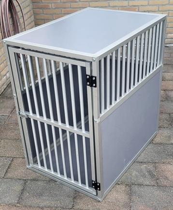 Bench voor hond, kooi, hondekooi hondenkooi hondenbench beschikbaar voor biedingen