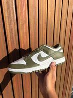 Nike Dunk Low Olive Green 42,5, Ophalen of Verzenden, Nieuw, Overige kleuren, Sneakers of Gympen