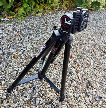 Statief VanGuard voor video/foto/camera  €35,- beschikbaar voor biedingen