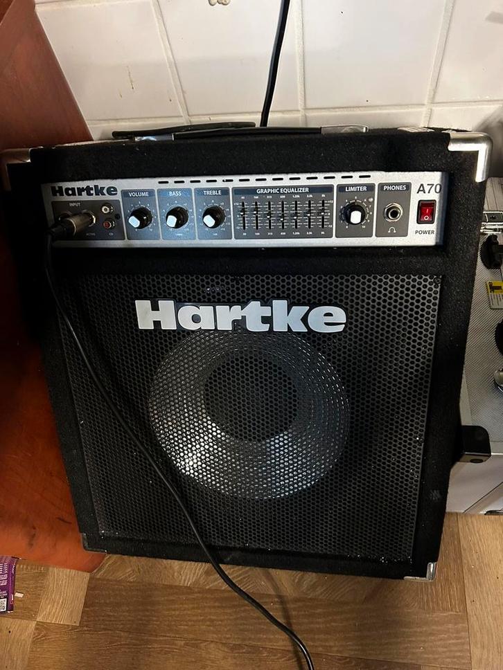 Hartke A70, Muziek en Instrumenten, Versterkers | Bas en Gitaar, Zo goed als nieuw, Basgitaar, 50 tot 100 watt, Ophalen