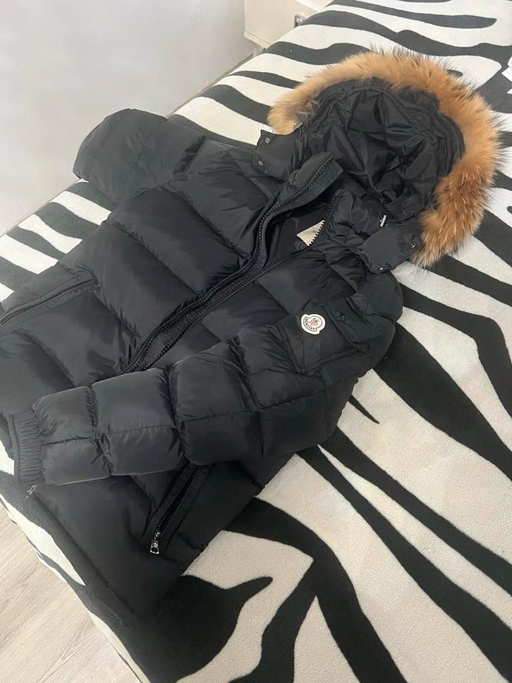 Moncler Winterjas - Stijlvol en Warm, Kleding | Dames, Bodywarmers, Nieuw, Maat 38/40 (M), Zwart, Ophalen of Verzenden