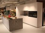 AL1 Eilandkeuken met apparatenwand & Quooker – showroommodel, Huis en Inrichting, Keuken | Complete keukens, Ophalen, Wit, Nobilia-Werke J. Stickling GmbH & Co. KG