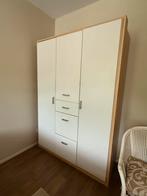 Witte houten kledingkast in zeer nette staat, Ophalen, Gebruikt, 100 tot 150 cm, 150 tot 200 cm