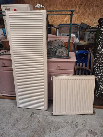 Grote en kleine radiator beschikbaar voor biedingen