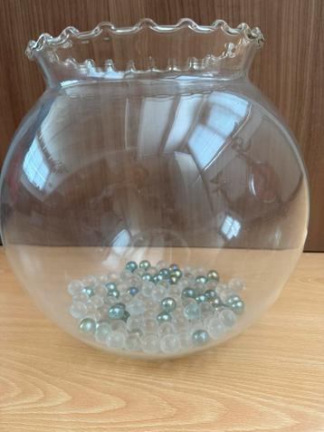 Glazen vaas met decoratie /vissenkom beschikbaar voor biedingen