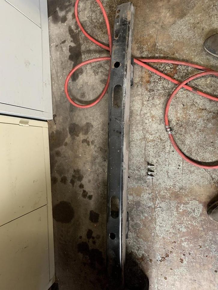 Volkswagen T5 bumperbalk achter, Auto-onderdelen, Carrosserie en Plaatwerk, Bumper, Volkswagen, Gebruikt, Ophalen