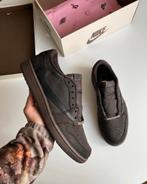 Travis scott velvet Brown, Ophalen of Verzenden, Zo goed als nieuw, Bruin