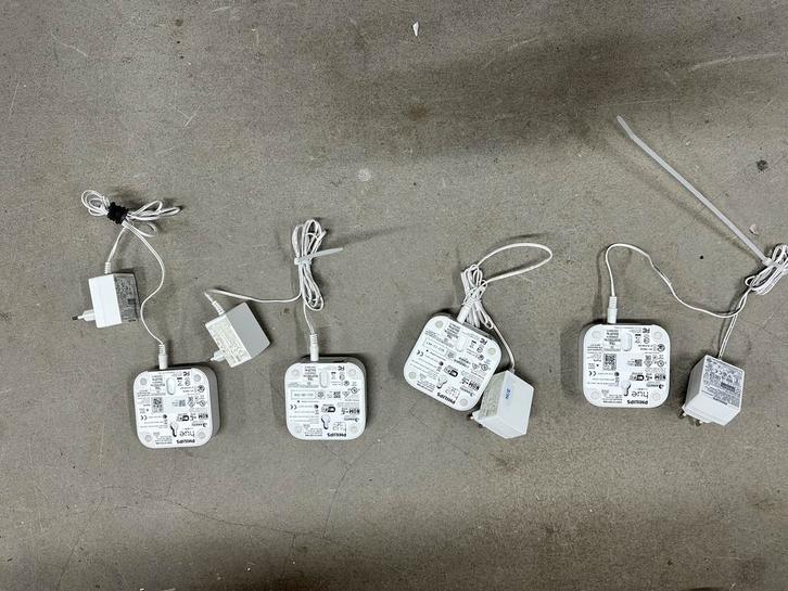 Philips Hue Bridge - Slimme verlichting hub, Huis en Inrichting, Lampen | Losse lampen, Gebruikt, Led-lamp, Minder dan 30 watt