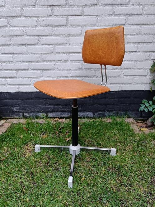 Vintage Bureaustoel/ Draaistoel | Hailo | Verstelbaar, Huis en Inrichting, Bureaustoelen, Zo goed als nieuw, Bureaustoel, Oranje