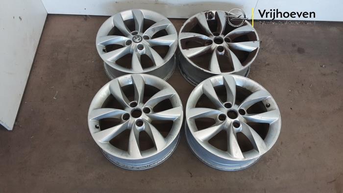 Velgen set van een Opel Adam (Adam 13-), Auto-onderdelen, Banden en Velgen, Personenwagen, Gebruikt, 3 maanden garantie, Ophalen of Verzenden